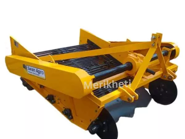 POTATO HARVESTER