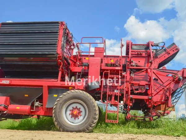 GOMSELMASH-POTATO HARVESTER WITH LATERAL DIGGING KPB-2 PALESSE PT2