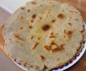 बाजरे की रोटी (Bajre ki roti)