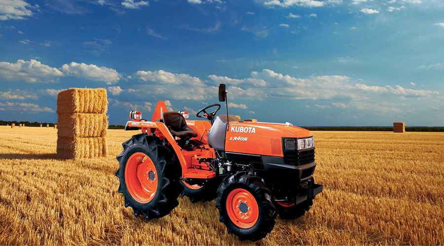 कृषि कार्यों को कम ईंधन खपत के साथ Kubota L3408 ट्रैक्टर आसान बनाता है 
