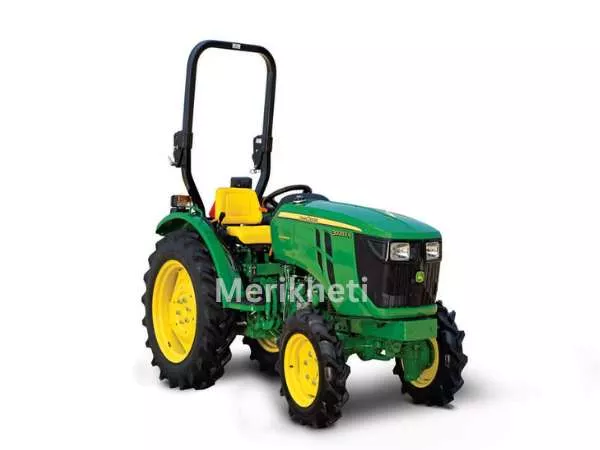 John Deere 3028 EN